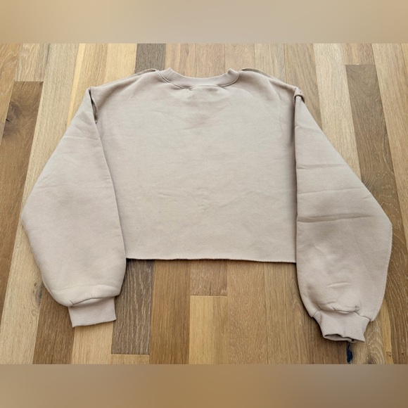 Amaziyu Women’s Beige Cropped Sweatshirt - Picture 2 of 6
